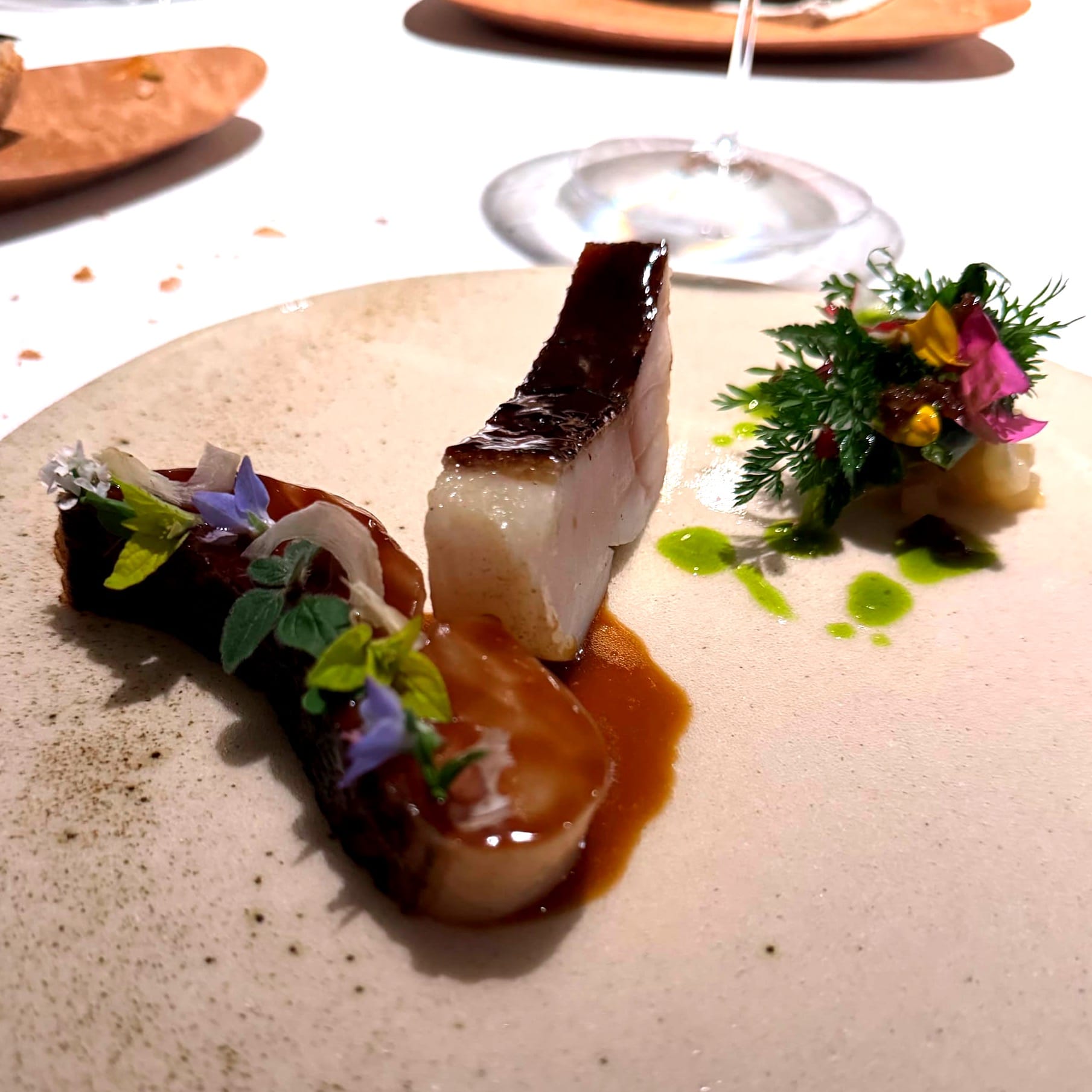 Glazed aged pike, roasted bone juice - Le Clos des Sens