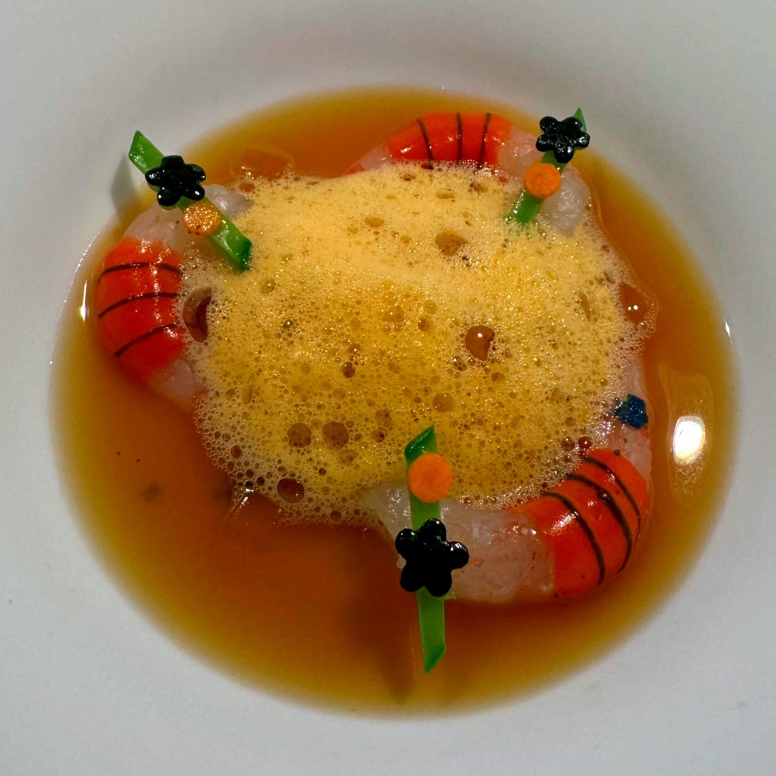 Sweet shrimp with Thai broth at Skina