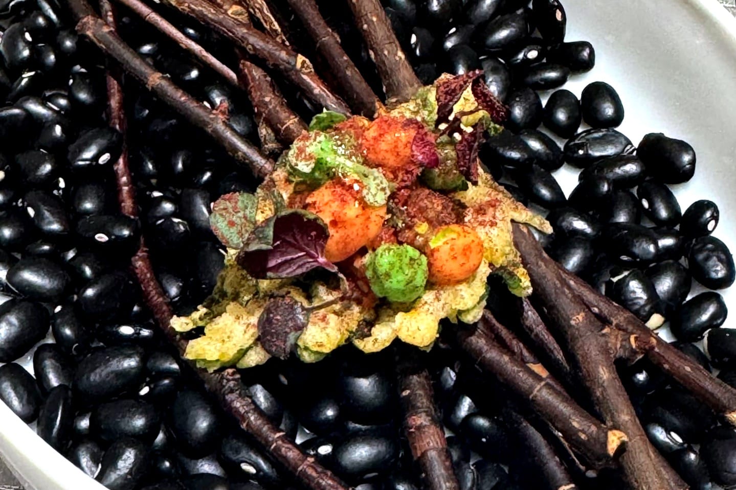 Kai Restaurant Paris Green shiso tempura, tomatoes confit and avocado